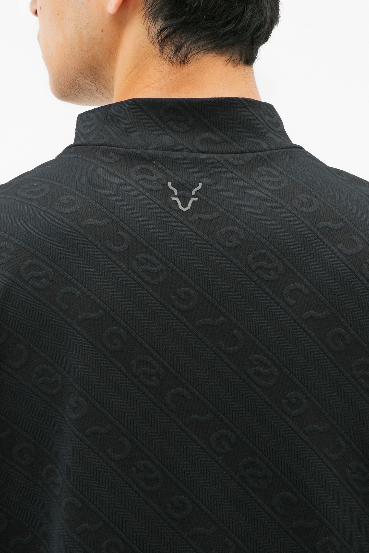 ロゴジャガード柄モックネックLS